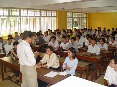 Chứng chỉ kinh doanh BĐS: Nộp tiền là có!